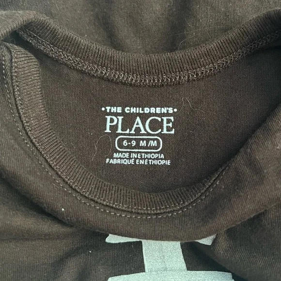 The Children’s Place Football 🏈 Onesie 6-9 Months - Picture 3 of 3
